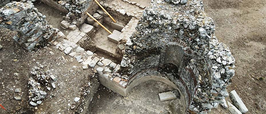 Kaunos Antik Kenti'ndeki kazılarda Osmanlı dönemi türbe kalıntılarına rastlandı