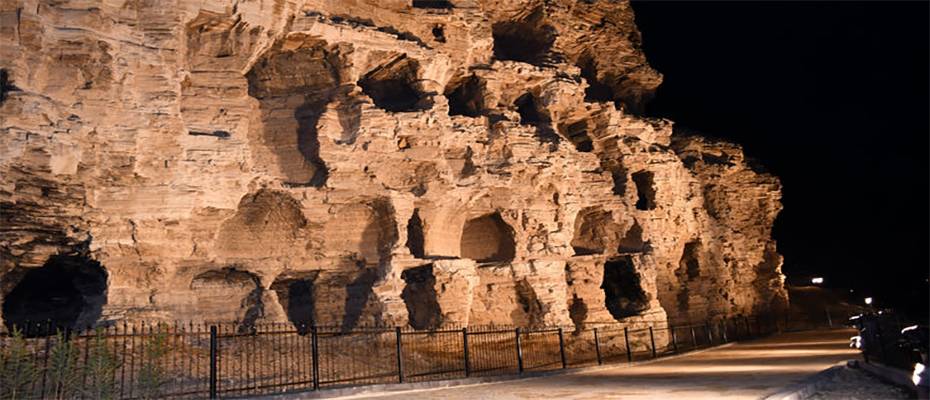 Sivas'ın mağara apartmanları ziyaretçilerini ağırlıyor