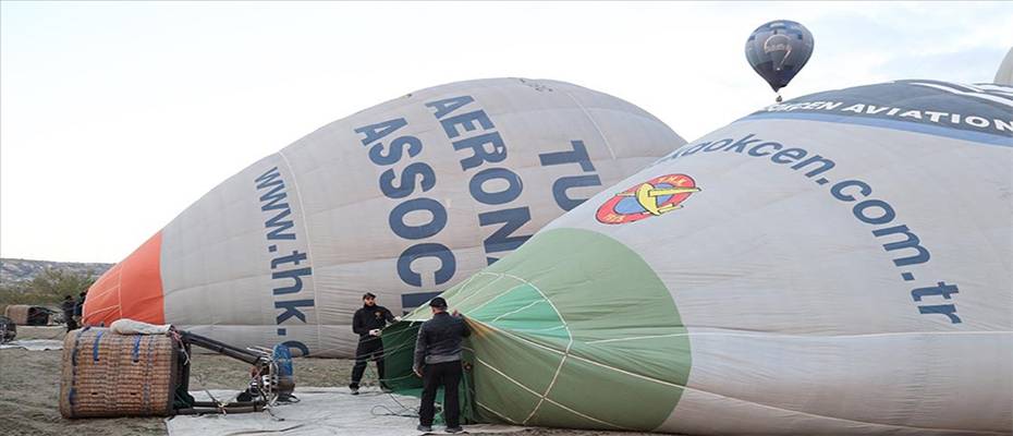 Mısır ve Faslı balon pilot adayları Kapadokya'da eğitim alıyor