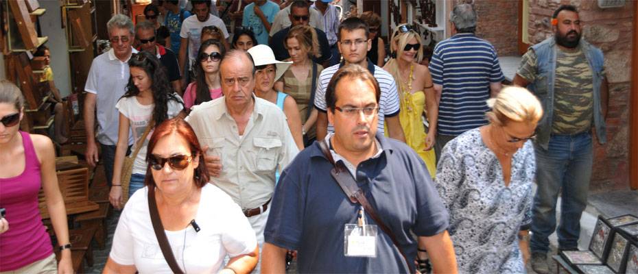 Turizmciler Yunan adalarına vize muafiyetiyle turlarda yüzde 50'lik artış bekliyor