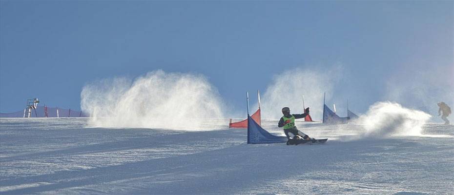Kayak merkezlerinde en fazla kar kalınlığı 140 santimetreyle Palandöken'de ölçüldü