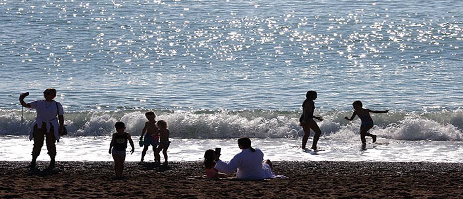 Turist sayısında rekor kıran Antalya'da yeni hedef kişi başı günlük geliri 120 dolara çıkarmak