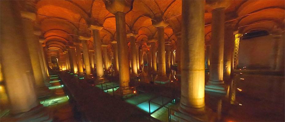 Görkemli sütunlarıyla büyüleyen Yerebatan Sarnıcı FPV dronla görüntülendi