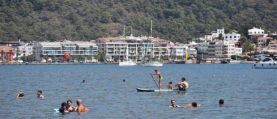 Bakan Şimşek, Türkiye'nin geçen yıl turizmde rekor performans sergilediğini bildirdi