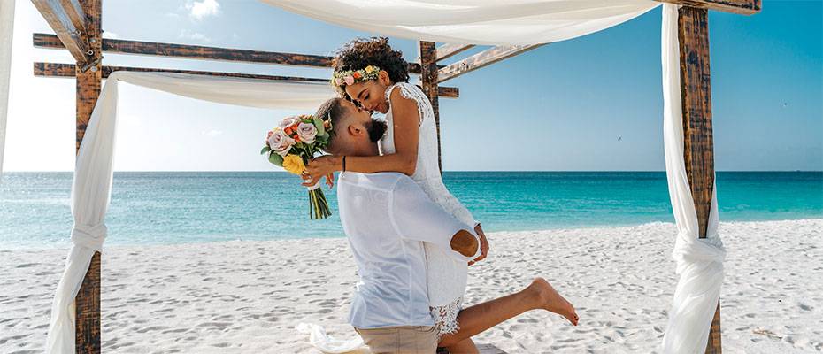 Liebeserklärung unter Palmen: Romantische Auszeit auf Aruba