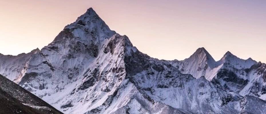 В Непале альпинисты на Эверест будут обязаны иметь электронные чипы
