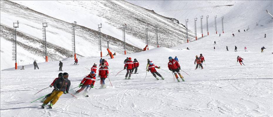 Bitlis'te 3cü Kar Festivali düzenlendi