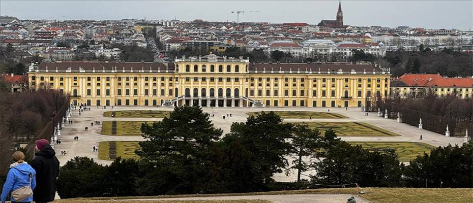 Viyana'ya giden turistlerin gözdesi: Schönbrunn Sarayı