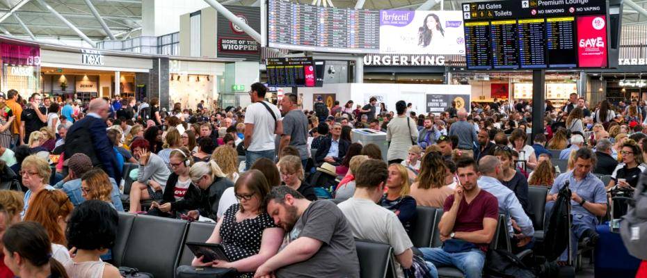 Топ-5 самых стрессовых аэропортов Европы на Пасху