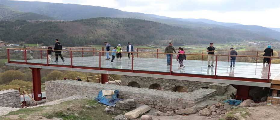 Karabük'teki antik kentte yapılan cam teras Roma hamamını görünür kıldı