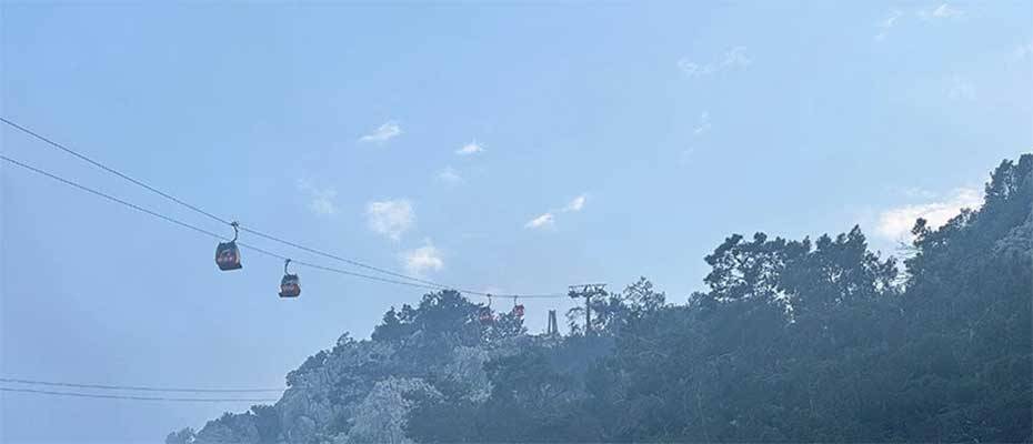 Antalya´da teleferik kazasında mahsur kalan 98 kişi tahliye edildi, kurtarma çalışmaları sürüyor