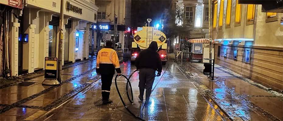 Ayvalık Belediyesi, Bayram Tatilinde Yaklaşık 15 Bin Ton Çöp Topladı