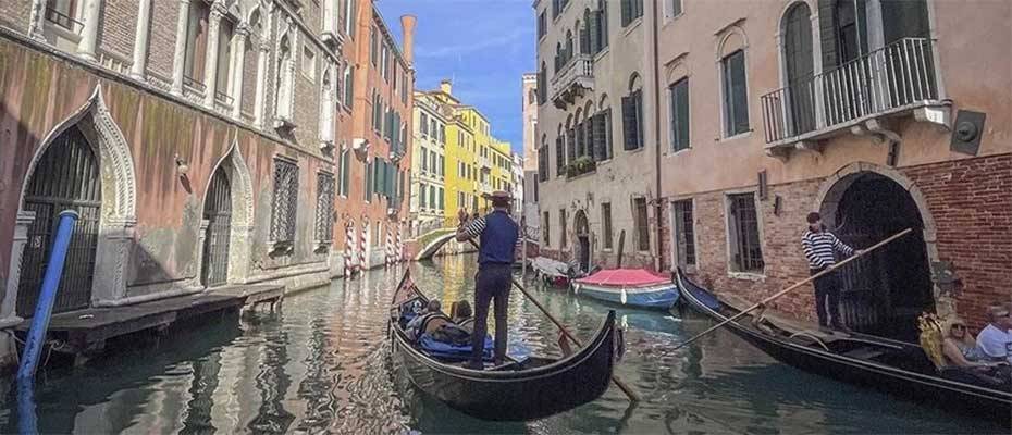 Venedik'e günübirlik gelen turistlerden giriş ücreti alınması uygulaması başladı