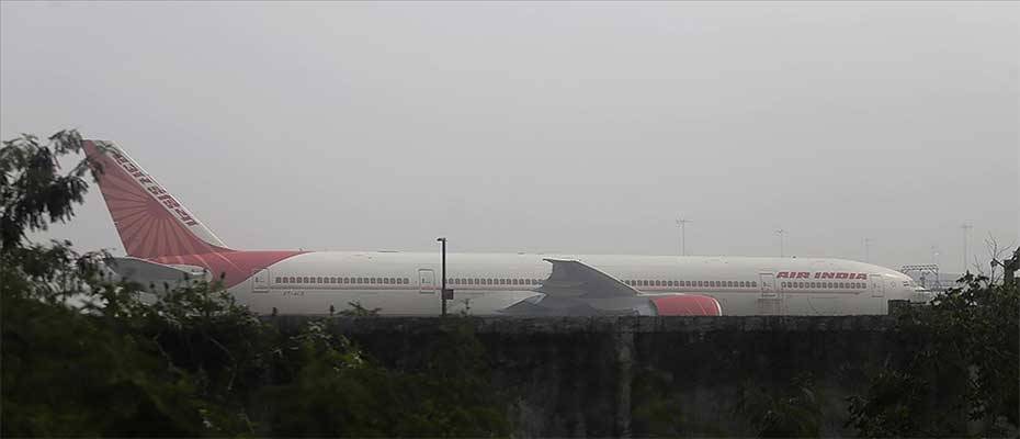 Air India Express, 300 kabin memurunun ‘hastalanması’ üzerine 90 kadar uçuşunu iptal etti