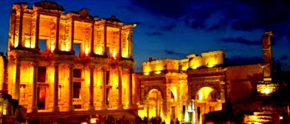 Древний город Эфес открыт для «ночной музеологии»