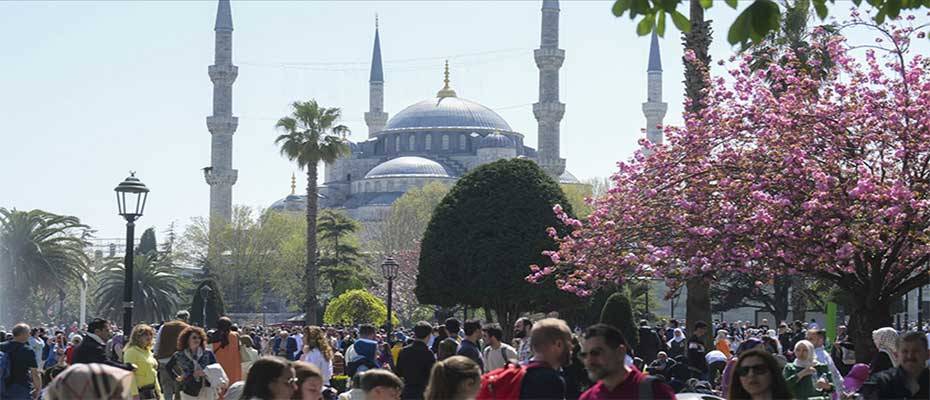 İstanbul ilk 3 ayda yaklaşık 3,8 milyon yabancı ziyaretçi ağırladı