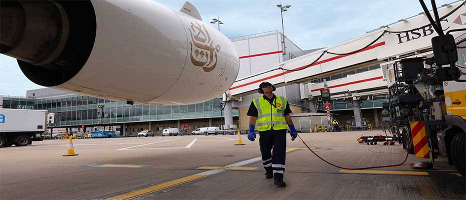 Emirates begins operating with SAF at London Heathrow Airport