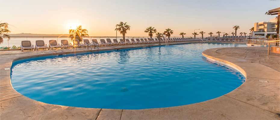 DoubleTree by Hilton Debuts in Malta with New Beachfront Haven for Leisure and Business