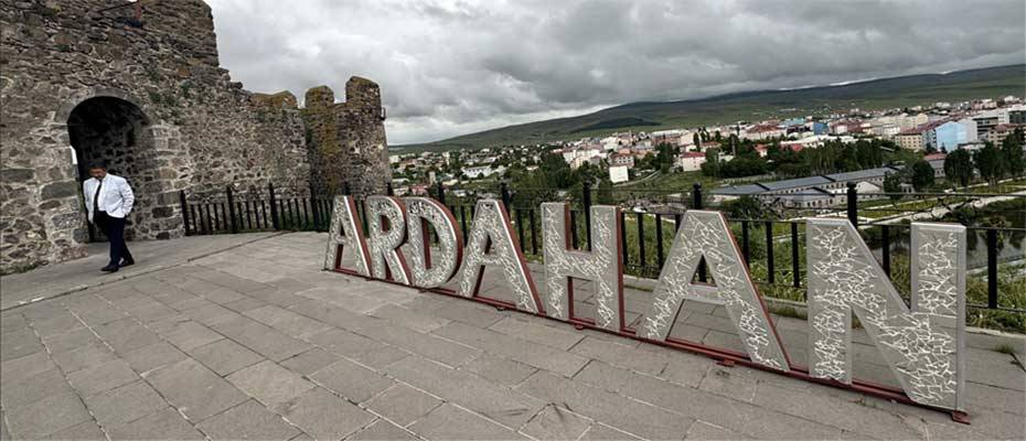 Ardahan Kalesi'ni bayram tatilinde 24 bin 397 turist ziyaret etti