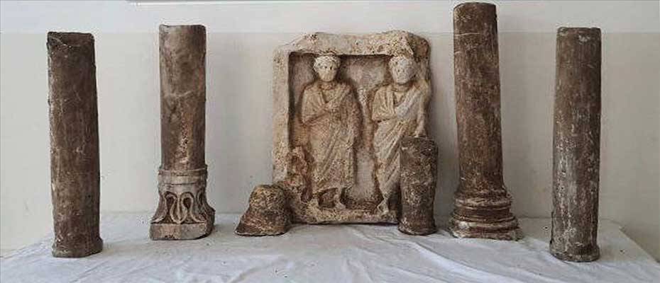 Kocaeli'de Roma dönemine ait olduğu değerlendirilen mezar taşı ve sütunları ele geçirildi
