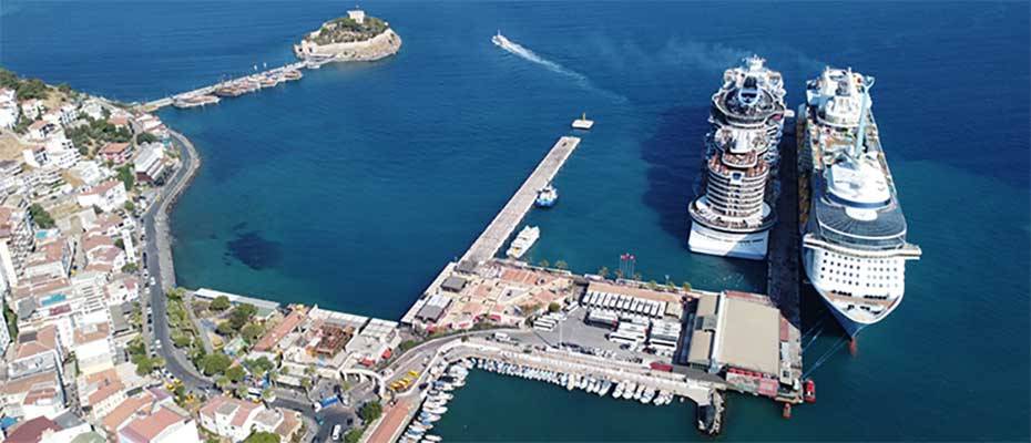 Kuşadası'nda kruvaziyer turizm hareketliliği sürüyor