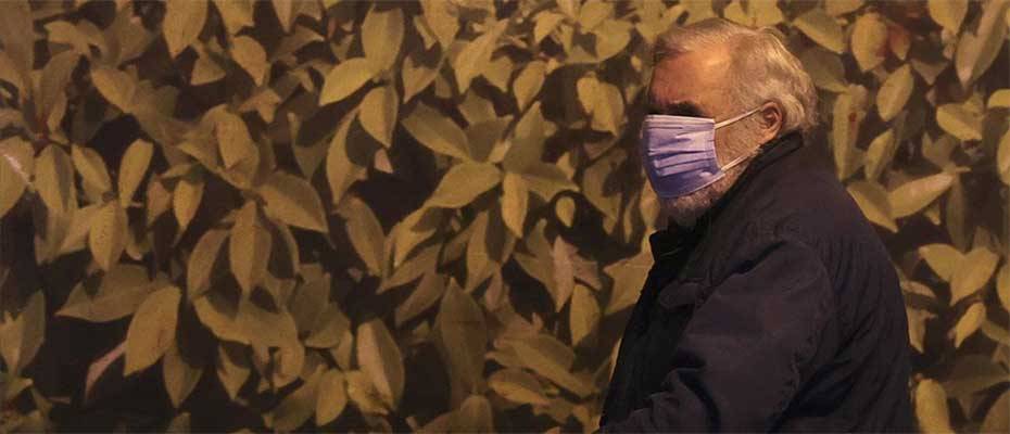 Yunanistan'da yaşlılar ve riskli gruplar artan Kovid-19 vakalarına karşı uyarıldı