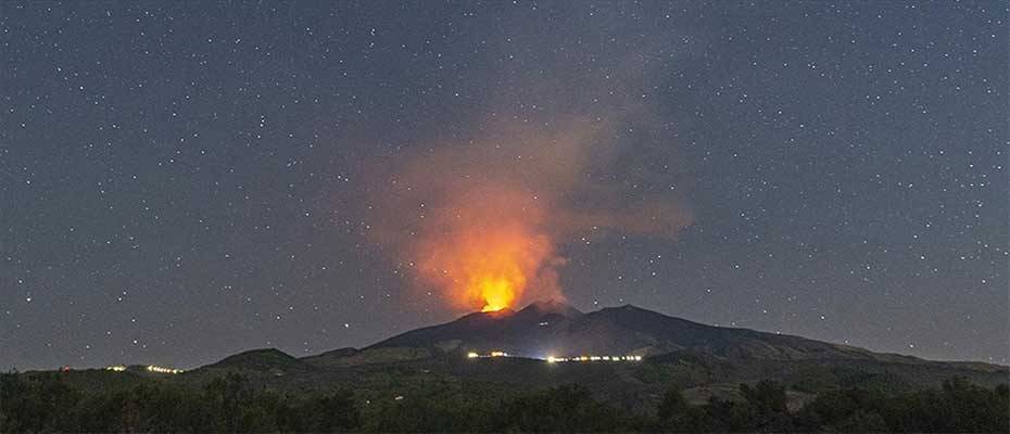 İtalya'daki Etna Yanardağı'nda volkanik hareketlilik sürüyor