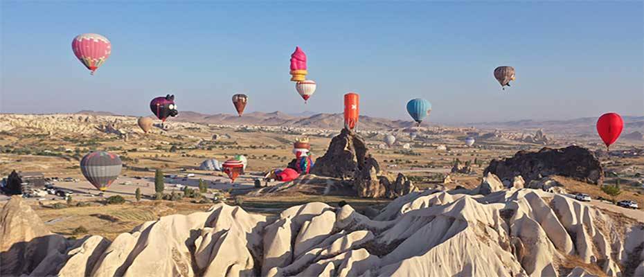 18 ülkenin figürlü sıcak hava balonları Kapadokya semalarında uçtu