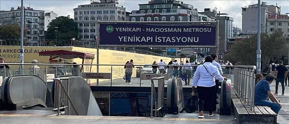 Metro durağında sahipsiz köpeğin ısırdığı İrlandalı turist İBB'ye dava açtı