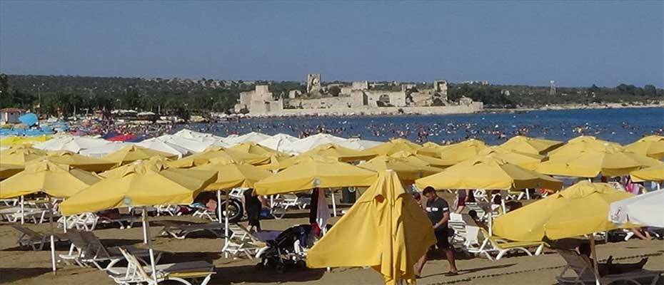 Mersin Kızkalesi'nde gurbetçiler turizmi hareketlendirdi