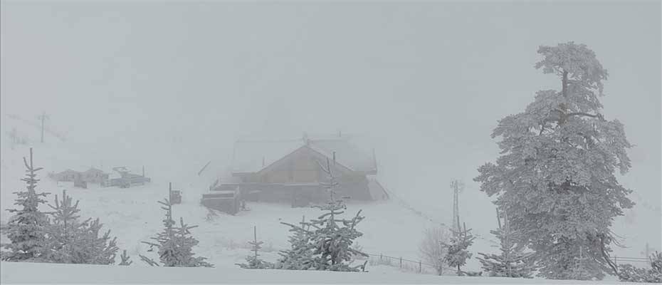 Kartalkaya Kayak Merkezi'nde kar yağışı etkili oluyor - Haberi Oku
