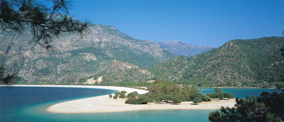 Türk Ege'si: alltours'tan Kültür, Doğa ve Plaj Tavsiyesi