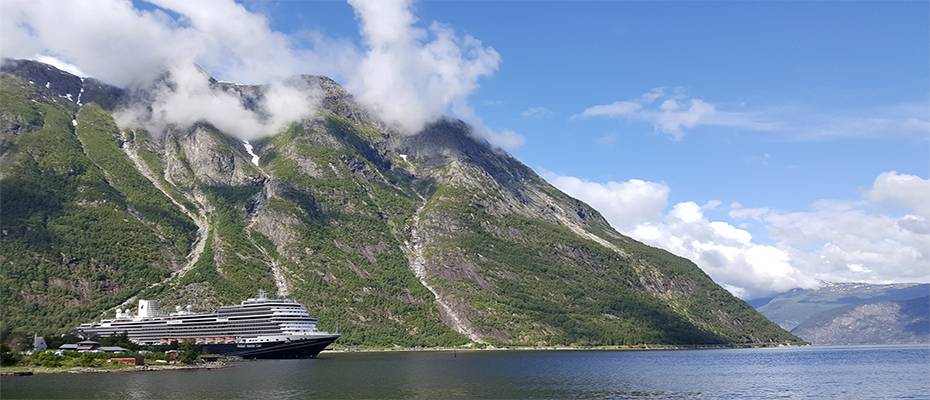 Europa-Saison 2025: Zwei Holland America Line Schiffe ab Rotterdam