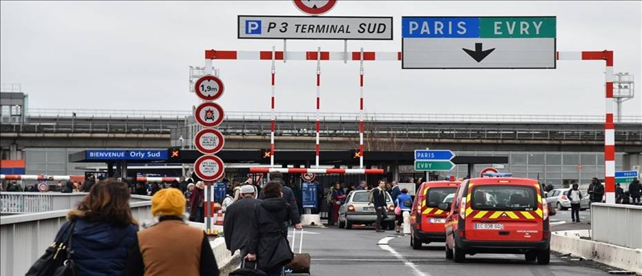 Travel Chaos Continues at Paris-Orly Airport Amid Air Traffic Control Failure