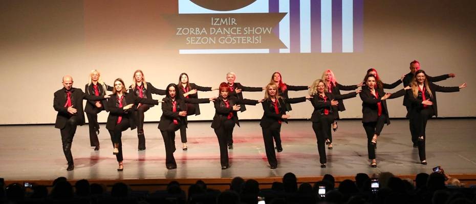 İzmir´de Yunan Rüzgarı: Kakapedia´dan Muhteşem Dans Gecesi