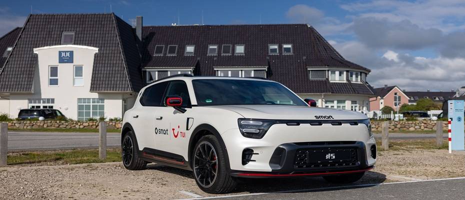 TUI startet E-Mobilitäts-Offensive in Kooperation mit smart