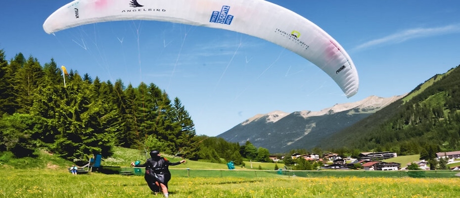 12. Juni: Startschuss für den Prolog der Red Bull X-Alps 2025, dem härtesten Abenteuerrennen der Welt.