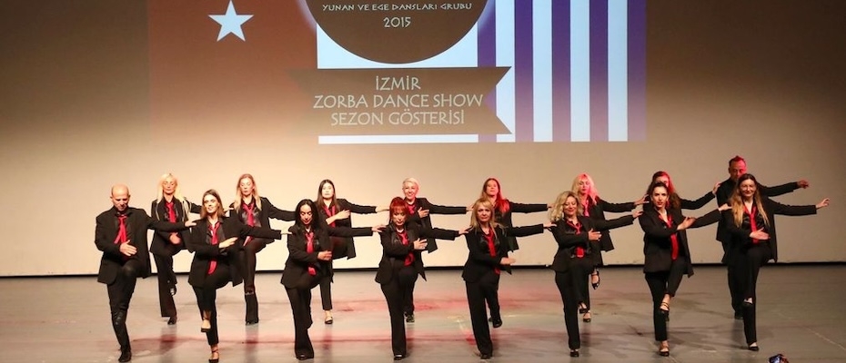 İzmir'de Yunan rüzgarı: Kakapedia’dan muhteşem dans geçesi