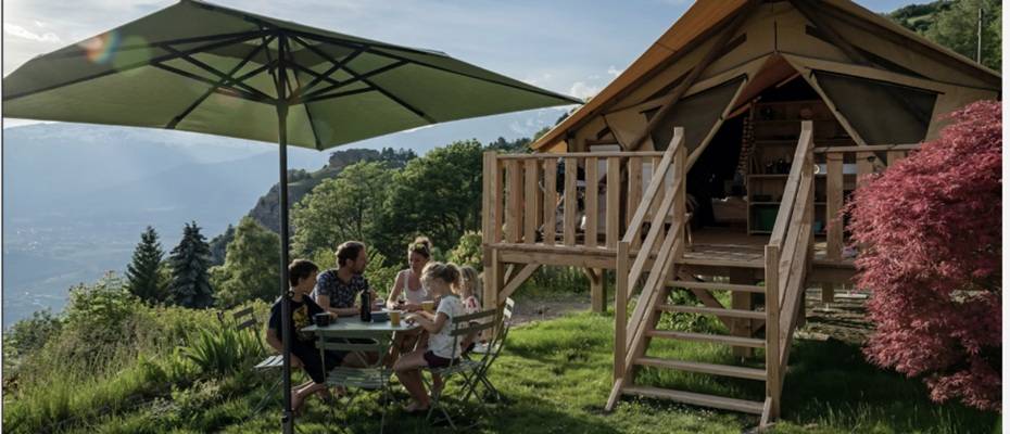 Glamping-Park und Caravaning-Area Schloss Thurn eröffnet im Juli