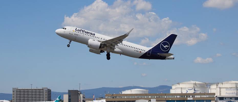 Relax and Start the Summer Holidays with Lufthansa