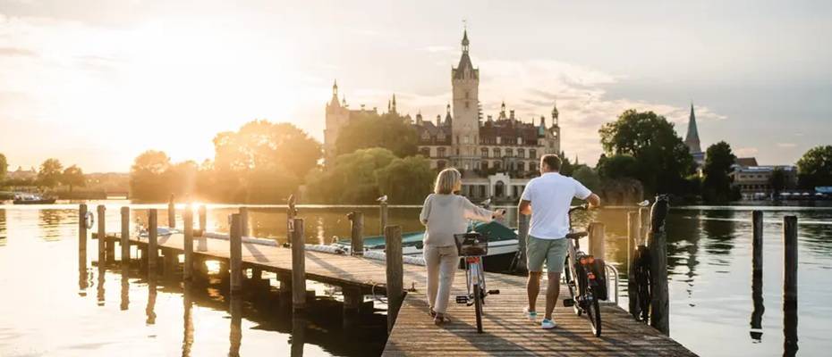 Mecklenburg-Schwerin: Neue ‘Schloss und Genuss Erlebnisradtour’ - Lesen Sie die Nachrichten