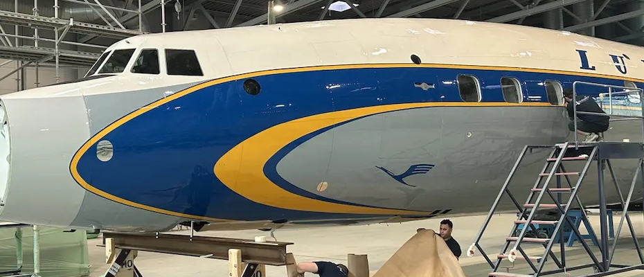 Legendäre Lockheed Super Star wieder im ikonischen Originaldesign