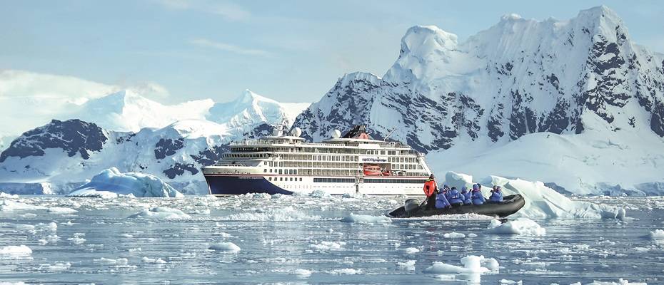 Hapag-Lloyd Cruises startet neue Antarktis-Expeditionen 2025/2026 
