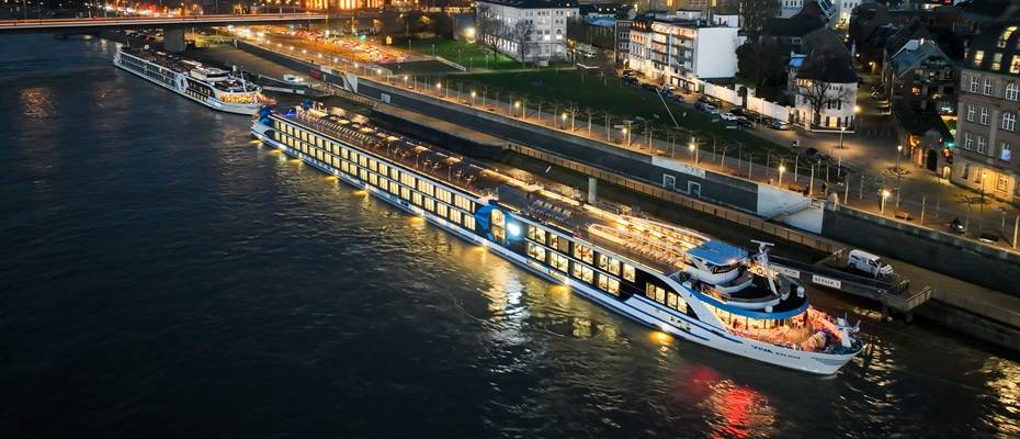 VIVA RIVERSIDE: Schwimmendes Hotel in Düsseldorfer Top-Lage - Lesen Sie die Nachrichten