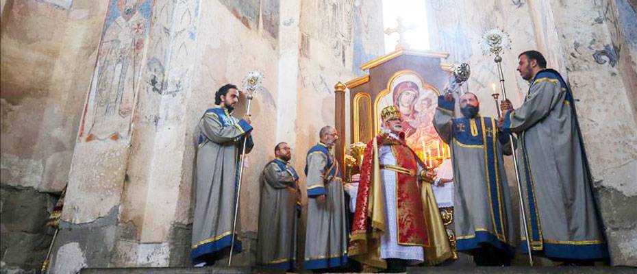 Akdamar Kilisesi’nde yapılan 13ncü ayin tamamlandı - Lesen Sie die Nachrichten?>