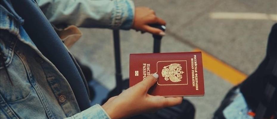 EU Weighs Full Ban on Russian Tourists in Next Sanctions Package - Lesen Sie die Nachrichten?>