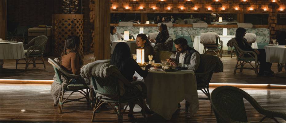 Felsen, Flair und feine Küche: AlUla überzeugt im Guide Michelin 2025 - Lesen Sie die Nachrichten