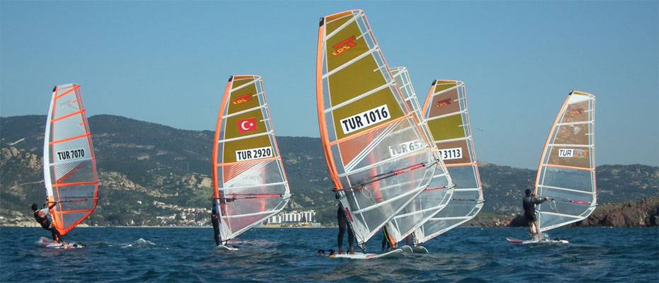 Foça’da Techno 293 Yıldızlar Kupası heyecanı başladı - Lesen Sie die Nachrichten?>