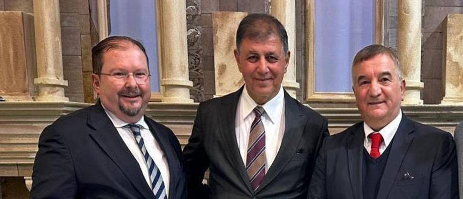 Turizmcilerden Başkan Tugay’a teşekkür - Lesen Sie die Nachrichten?>