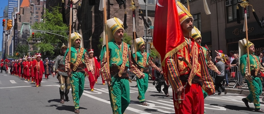 New York'ta 43. Türk Günü Yürüyüşü coşkuyla kutlandı - Lesen Sie die Nachrichten?>